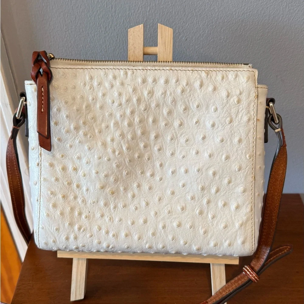 Dooney & Bourke Cream Crossbody Bag with Coin Purse - Picture 3 of 10